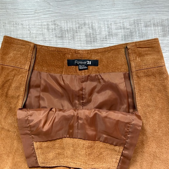 Forever 21 shorts - Picture 2 of 3